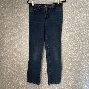 Gloria Vanderbilt Medium Wash Straight Amanda Jeans - Size 8 Short - Medium Rise
